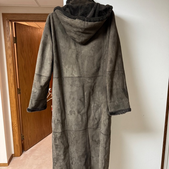 Dominic Bellissimo reversible shearling coat - Picture 2 of 4